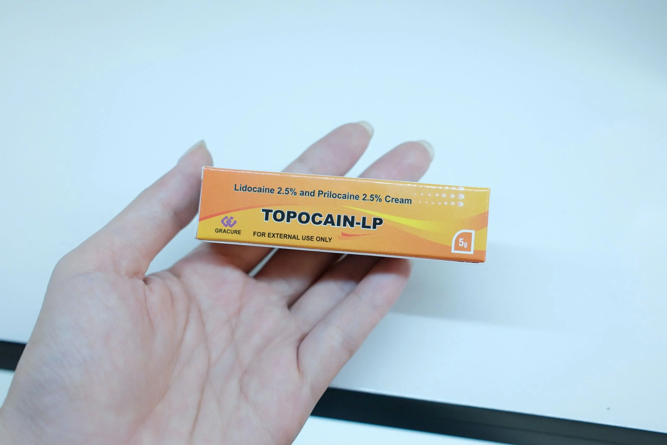 Topocain-LP là sản phẩm gì? Không sử dụng Topocain cho người có tiền sử mẫn cảm hoặc dị ứng với Lidocaine, Prilocaine hoặc bất kỳ thành phần nào của thuốc