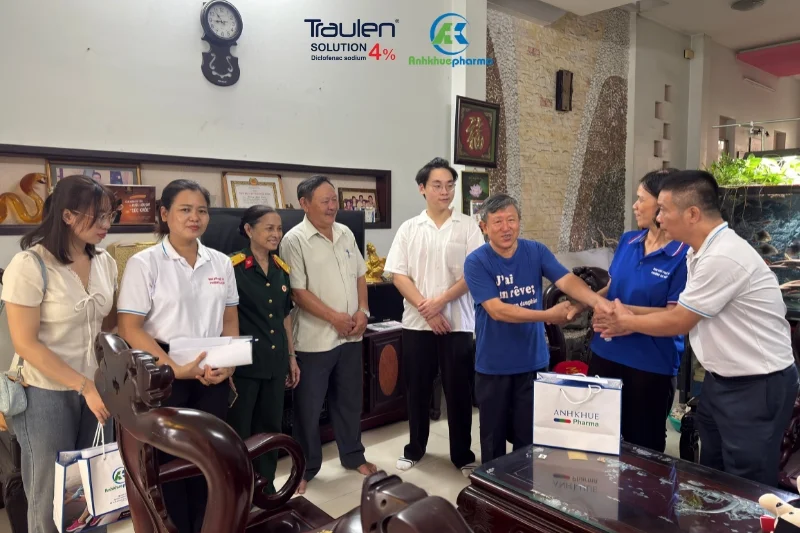 Kỷ niệm 79 năm Ngày Thương binh - Liệt sĩ: Anh Khuê Pharma thành kính tri ân – Gìn giữ đạo lý “uống nước nhớ nguồn” Kỷ niệm 79 năm Ngày Thương binh - Liệt sĩ: Anh Khuê Pharma thành kính tri ân – Gìn giữ đạo lý “uống nước nhớ nguồn” Traulen thuong binh liet sy 7 1