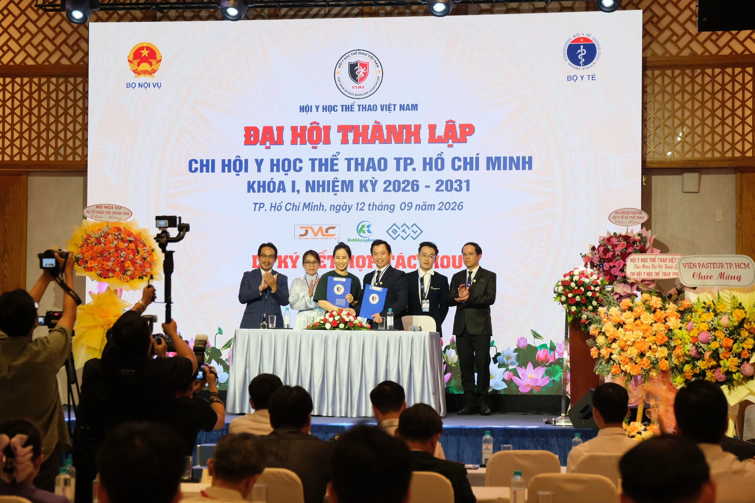 Trang chủ anh khue pharma hoi y hoc the thao scaled